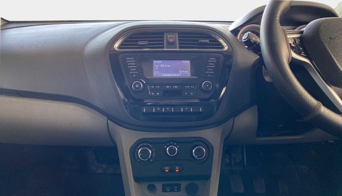 2017 Tata Tiago XZ PETROL, Petrol, Manual, 44,216 km, Air Conditioner