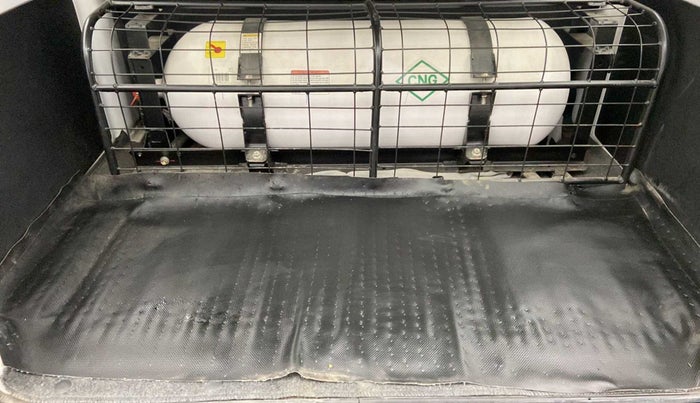 2023 Maruti Eeco 5 STR AC CNG, CNG, Manual, 8,624 km, Boot Inside