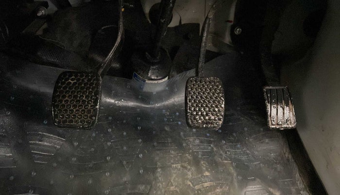 2023 Maruti Eeco 5 STR AC CNG, CNG, Manual, 8,624 km, Pedals