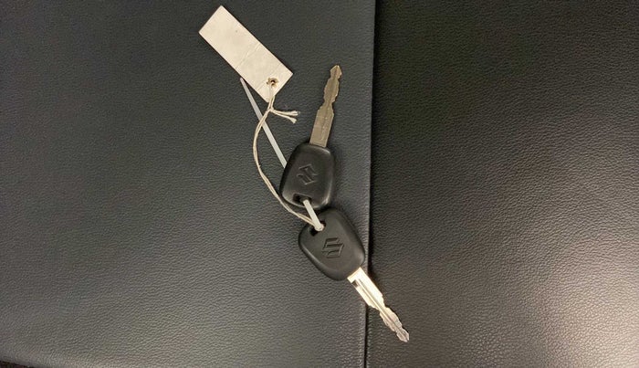 2023 Maruti Eeco 5 STR AC CNG, CNG, Manual, 8,624 km, Key Close Up