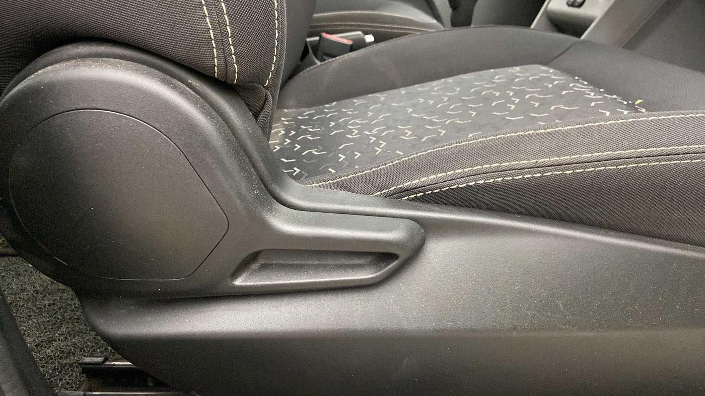 2022 Tata Tiago XT CNG, CNG, Manual, 12,693 km, Driver Side Adjustment Panel