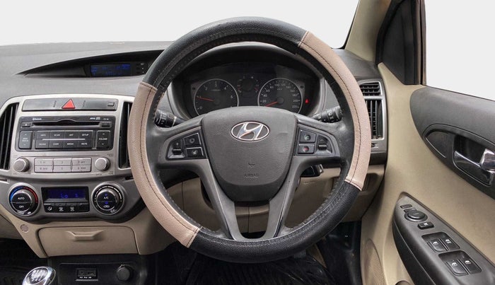 2014 Hyundai i20 SPORTZ 1.4 CRDI, Diesel, Manual, 1,02,555 km, Steering Wheel Close Up