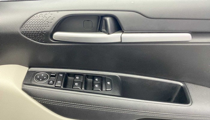 2022 KIA SONET HTX ANNIVERSARY EDITION 1.0 DCT, Petrol, Automatic, 17,035 km, Driver Side Door Panels Control