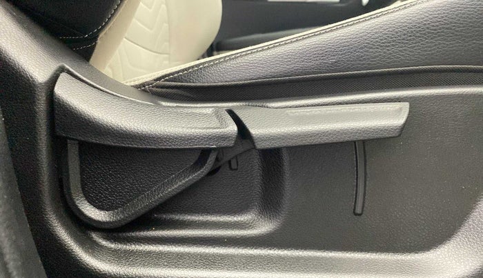 2022 KIA SONET HTX ANNIVERSARY EDITION 1.0 DCT, Petrol, Automatic, 17,035 km, Driver Side Adjustment Panel