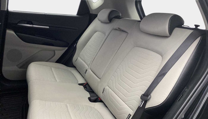 2022 KIA SONET HTX ANNIVERSARY EDITION 1.0 DCT, Petrol, Automatic, 17,035 km, Right Side Rear Door Cabin