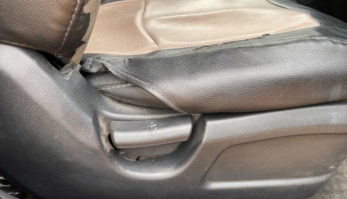 2016 Hyundai Elite i20 MAGNA 1.2, Petrol, Manual, 55,183 km, Driver Side Adjustment Panel