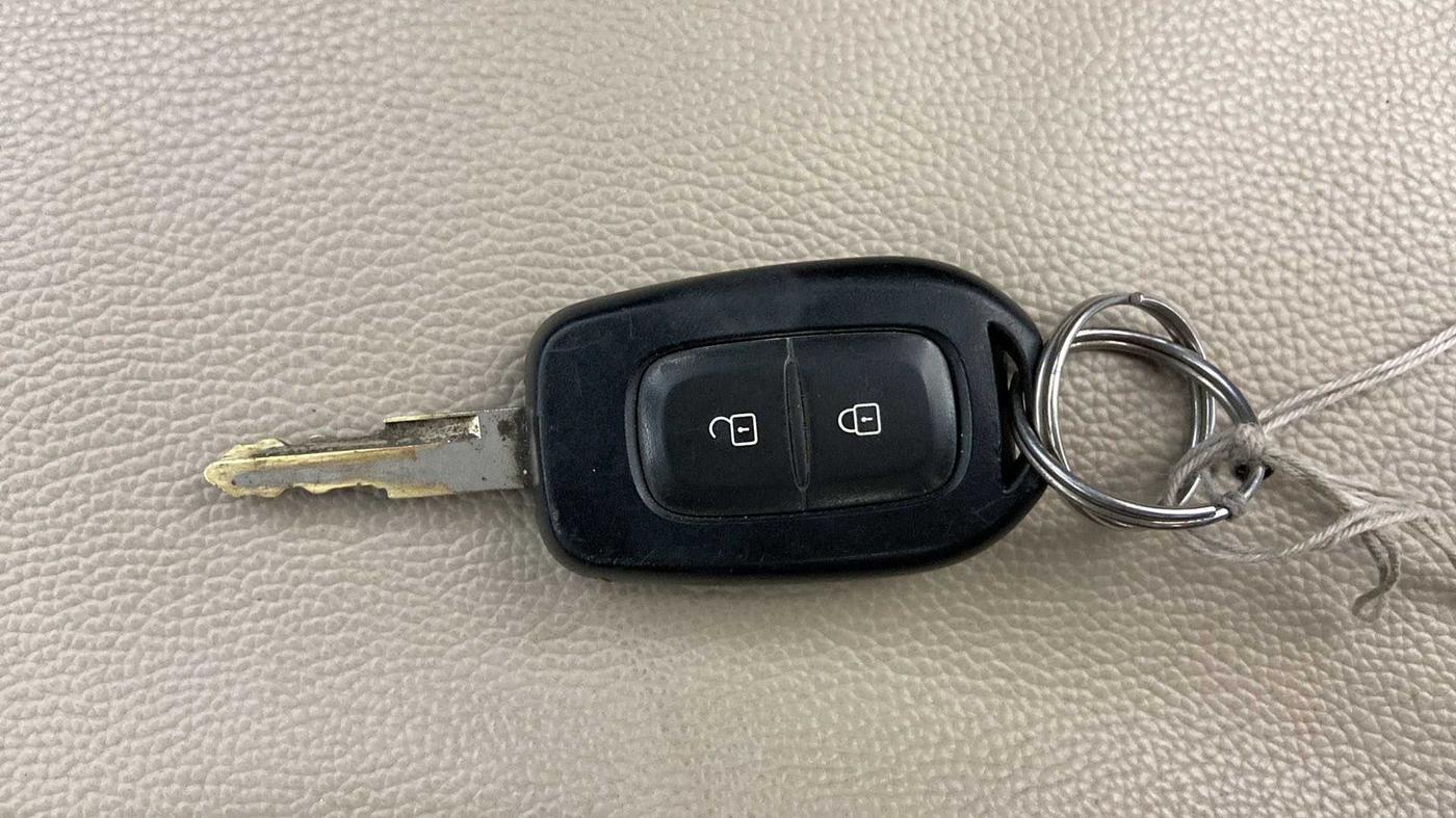 2017 Datsun Redi Go T (O), Petrol, Manual, 29,917 km, Key Close Up