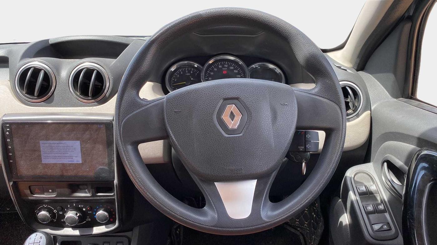 2015 Renault Duster 85 PS RXL DIESEL, Diesel, Manual, 29,891 km, Steering Wheel Close Up