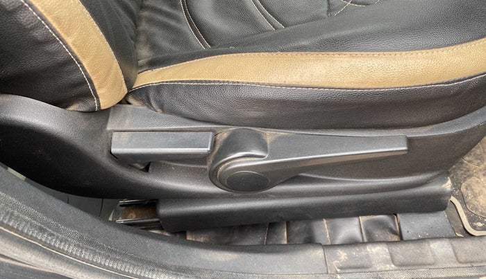 2018 Tata NEXON XZ PLUS PETROL, Petrol, Manual, 26,661 km, Driver Side Adjustment Panel