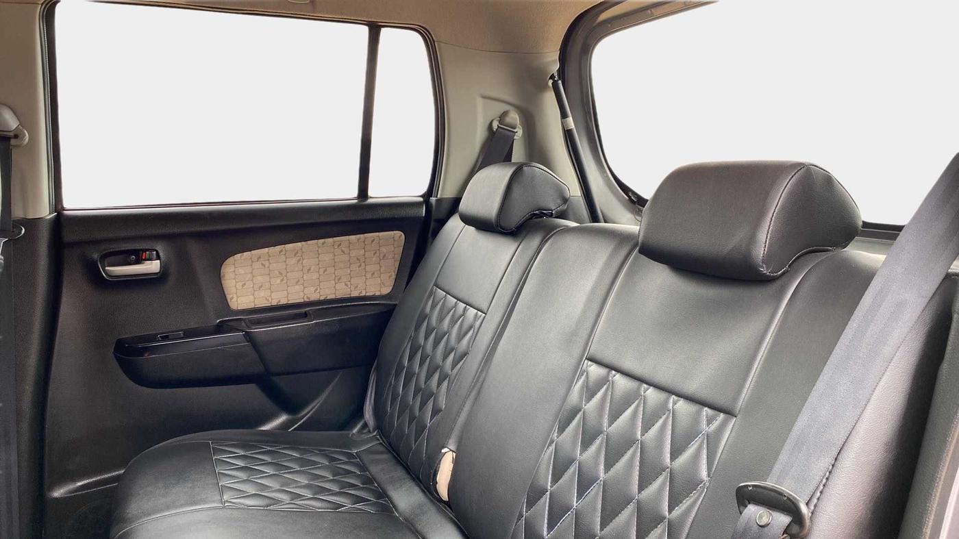 2017 Maruti Wagon R 1.0 VXI, Petrol, Manual, 63,537 km, Right Side Rear Door Cabin