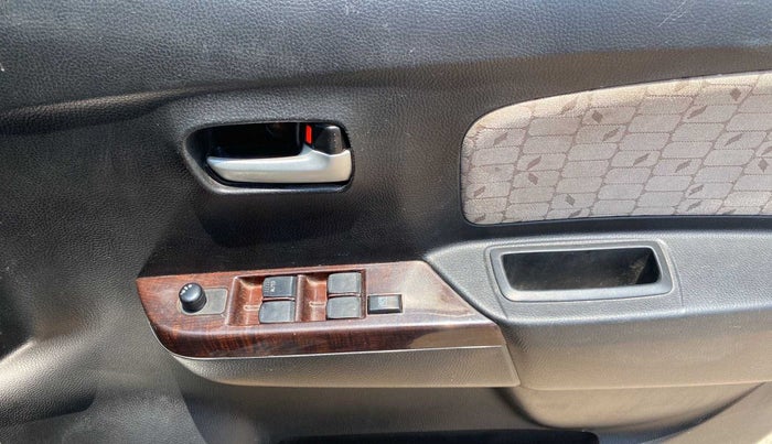 2016 Maruti Wagon R 1.0 VXI AMT, Petrol, Automatic, 54,083 km, Driver Side Door Panels Control