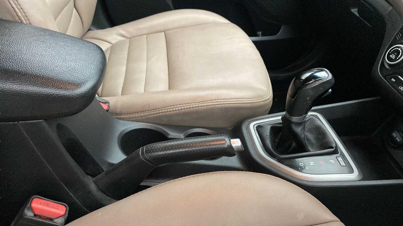 2017 Hyundai Creta SX PLUS AT 1.6 PETROL, Petrol, Automatic, 74,436 km, Gear Lever