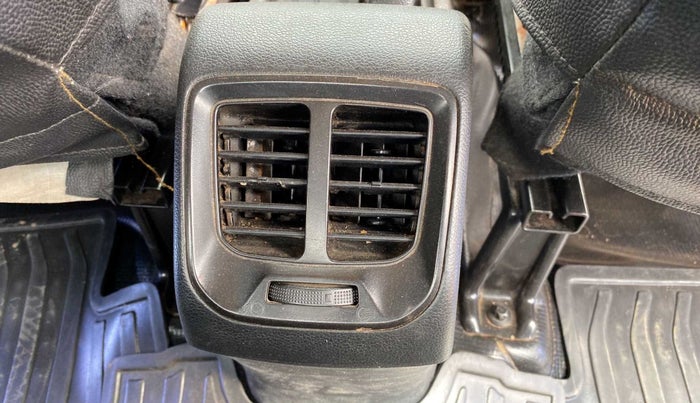 2019 Hyundai NEW SANTRO SPORTZ MT, Petrol, Manual, 43,471 km, AC Unit - Rear vent has minor damage