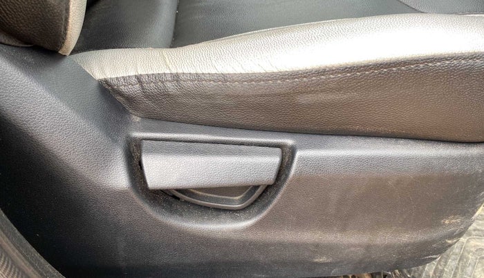 2019 Hyundai NEW SANTRO SPORTZ MT, Petrol, Manual, 43,471 km, Driver Side Adjustment Panel