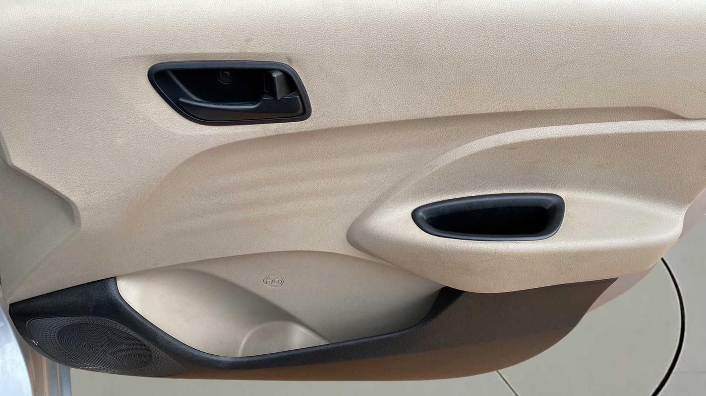 2019 Hyundai NEW SANTRO SPORTZ MT, Petrol, Manual, 43,471 km, Driver Side Door Panels Control