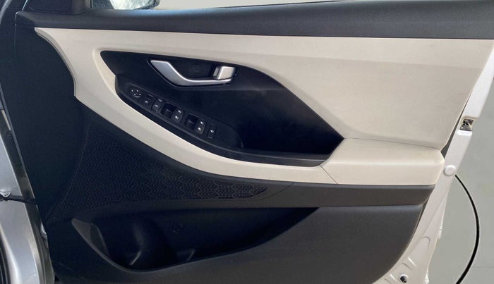 2021 Hyundai Creta SX IVT 1.5 PETROL, Petrol, Automatic, 45,076 km, Driver Side Door Panels Control