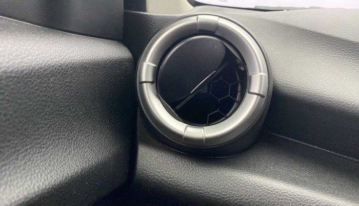 2021 Maruti Celerio ZXI PLUS, Petrol, Manual, 38,088 km, AC Unit - Front vent has minor damage