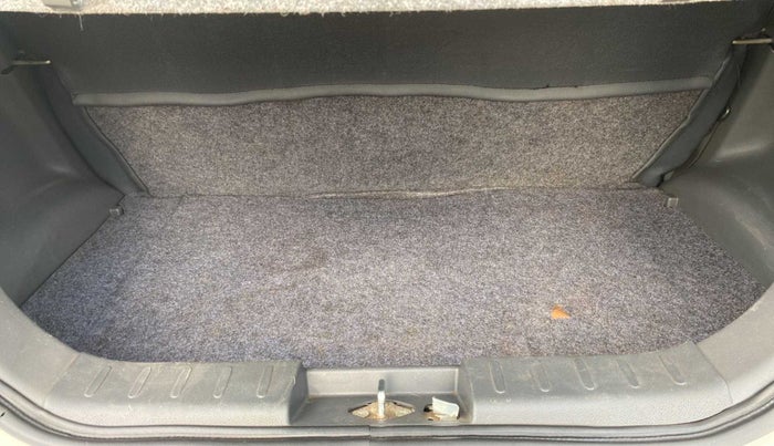 2016 Maruti Alto K10 VXI AMT, Petrol, Automatic, 94,403 km, Boot Inside