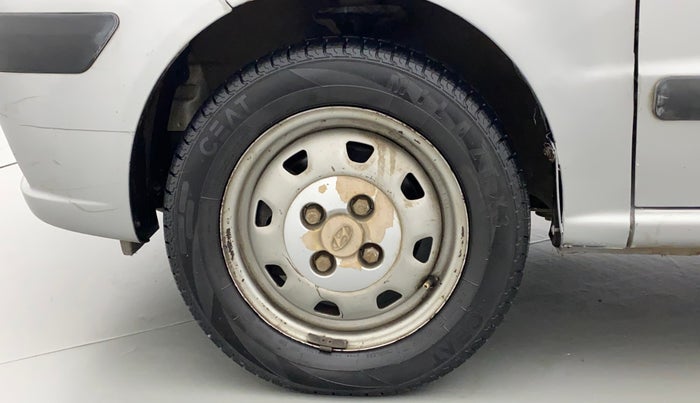 2012 Hyundai Santro Xing GL PLUS, CNG, Manual, 1,06,540 km, Left Front Wheel