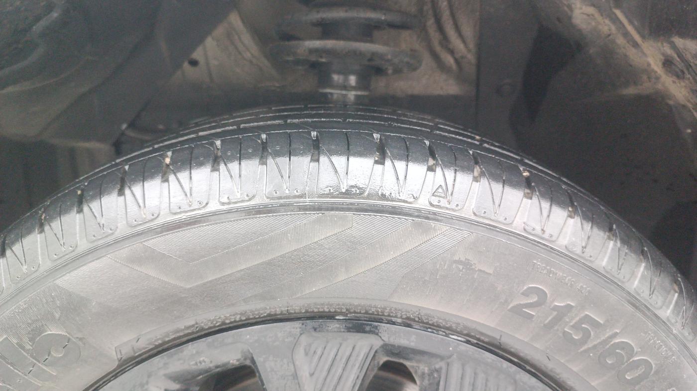 2021 Maruti Vitara Brezza ZXI, Petrol, Manual, 27,959 km, Left Front Tyre Tread