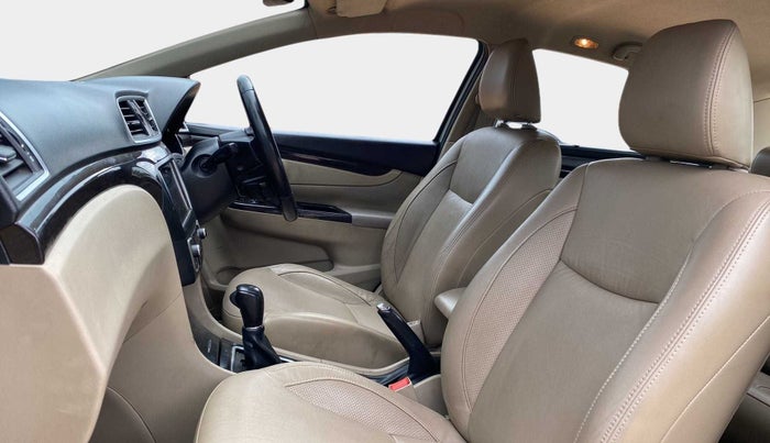 2016 Maruti Ciaz ZXI AT, Petrol, Automatic, 87,328 km, Right Side Front Door Cabin