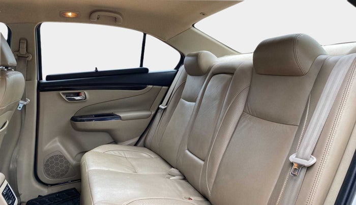 2016 Maruti Ciaz ZXI AT, Petrol, Automatic, 87,328 km, Right Side Rear Door Cabin