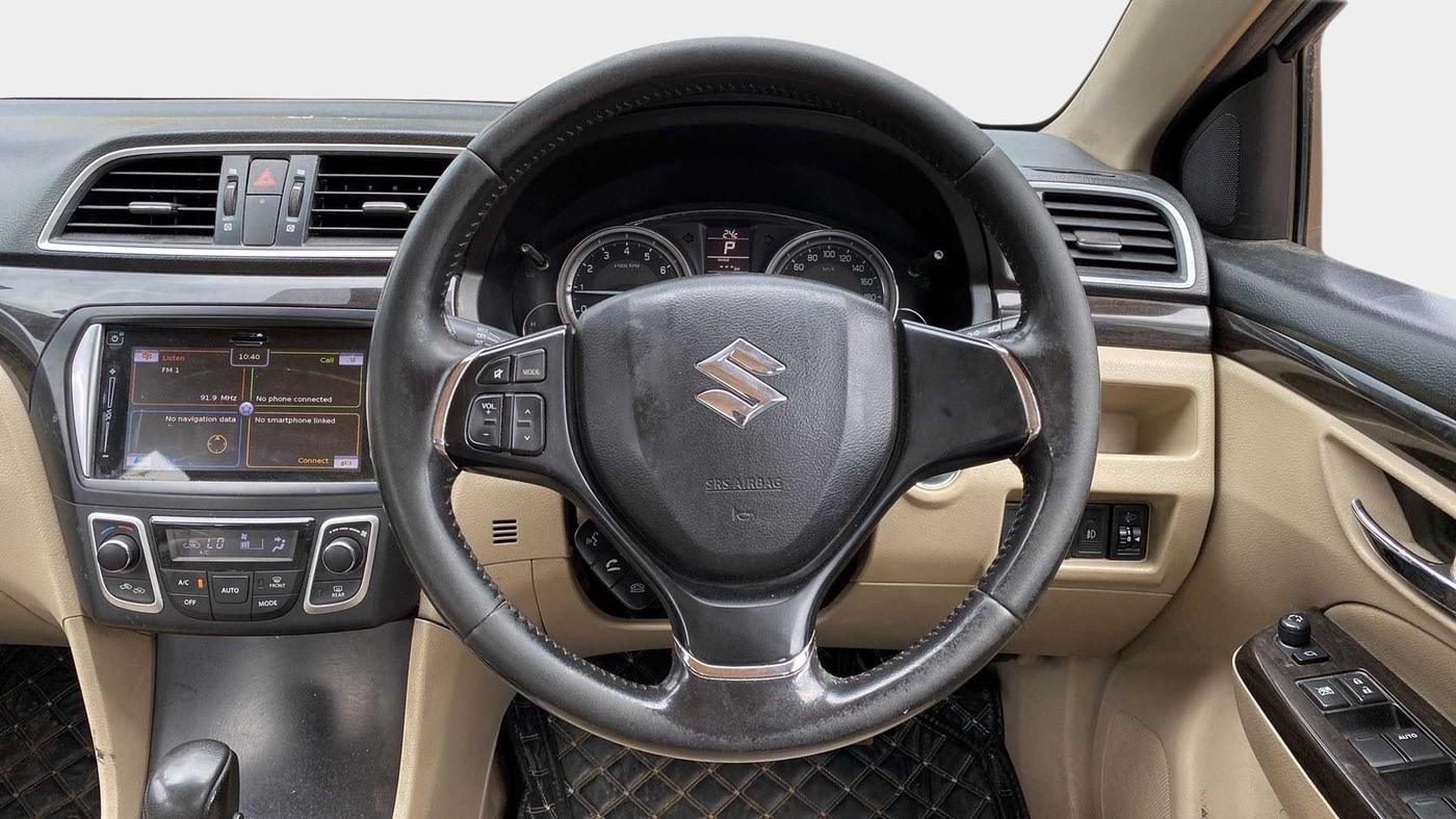 2016 Maruti Ciaz ZXI AT, Petrol, Automatic, 87,328 km, Steering Wheel Close Up