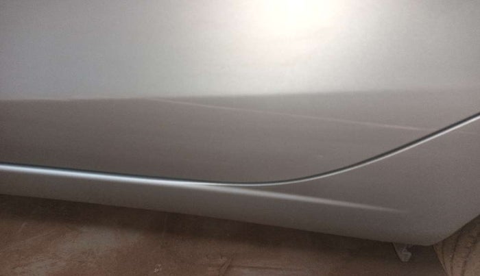 2016 Maruti Ciaz ZXI AT, Petrol, Automatic, 87,328 km, Rear left door - Minor scratches