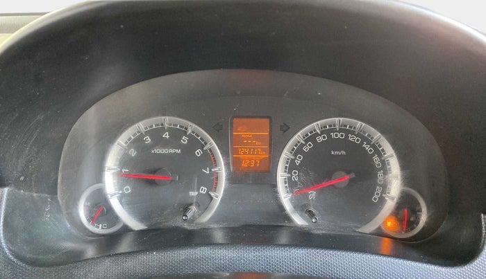 2014 Maruti Swift VXI, CNG, Manual, 1,24,105 km, Odometer Image