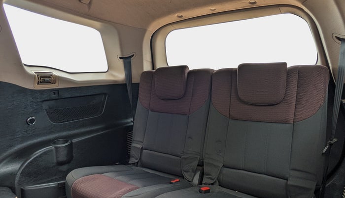 2014 Mahindra XUV500 W6, Diesel, Manual, 94,593 km, Third Seat Row ( optional )