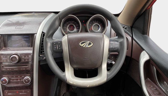 2014 Mahindra XUV500 W6, Diesel, Manual, 94,593 km, Steering Wheel Close Up