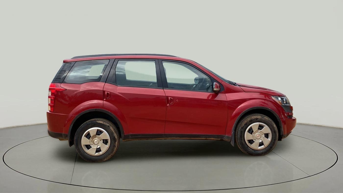 2014 Mahindra XUV500 W6, Diesel, Manual, 94,593 km, Right Side View
