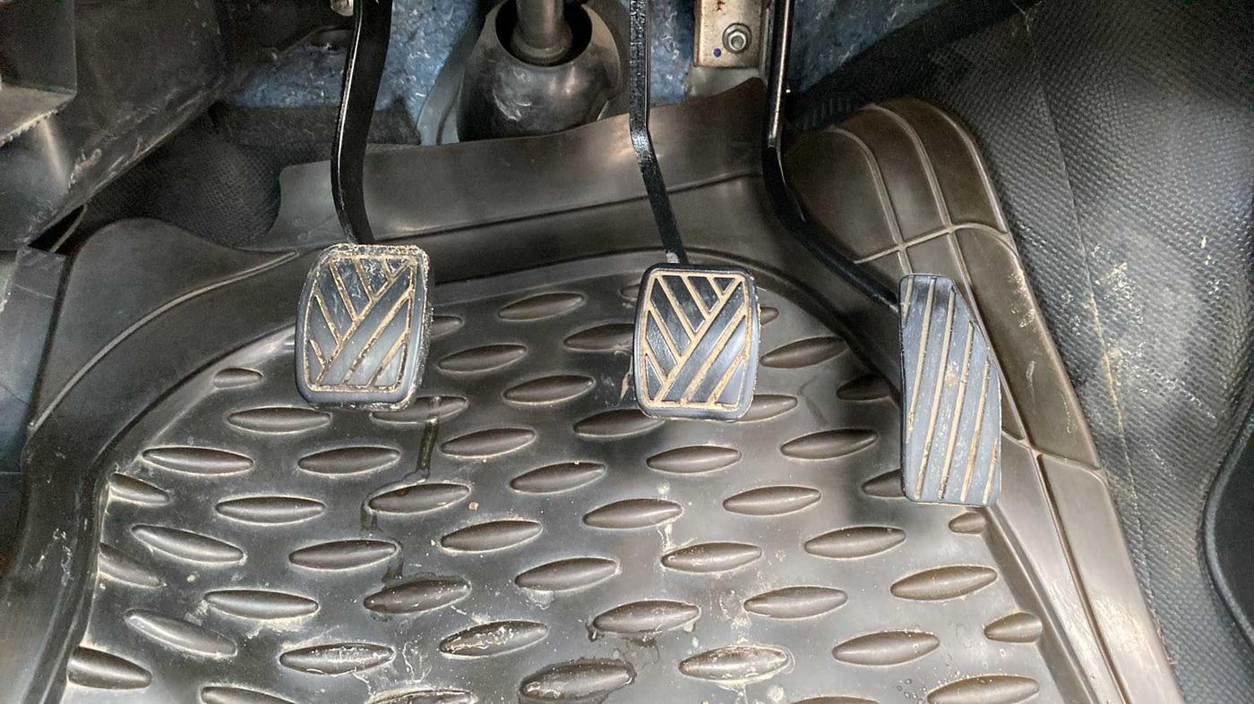 2018 Maruti Wagon R 1.0 VXI, Petrol, Manual, 48,836 km, Pedals