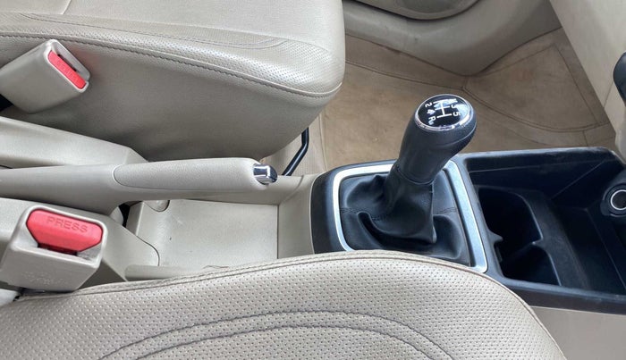 2018 Maruti Dzire VXI, Petrol, Manual, 43,236 km, Gear Lever