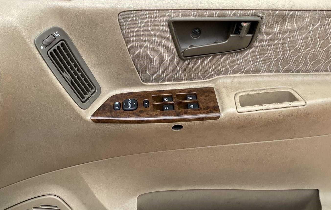 2011 Tata Safari 4X2 EX DICOR, Diesel, Manual, 1,49,768 km, Driver Side Door Panels Control