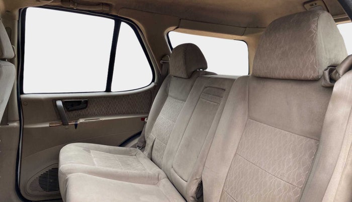 2011 Tata Safari 4X2 EX DICOR, Diesel, Manual, 1,49,768 km, Right Side Rear Door Cabin