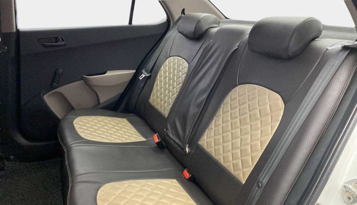 2015 Hyundai Xcent BASE 1.2, Petrol, Manual, 75,326 km, Right Side Rear Door Cabin