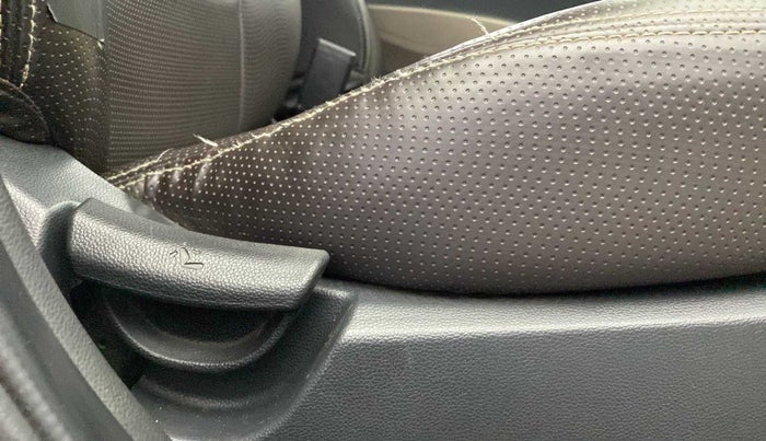 2015 Hyundai Xcent BASE 1.2, Petrol, Manual, 75,326 km, Driver Side Adjustment Panel