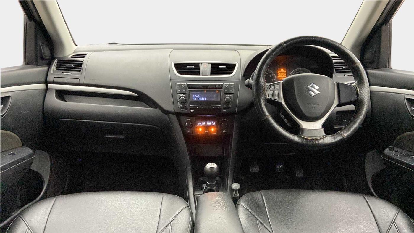 2017 Maruti Swift ZXI, Petrol, Manual, 68,440 km, Dashboard