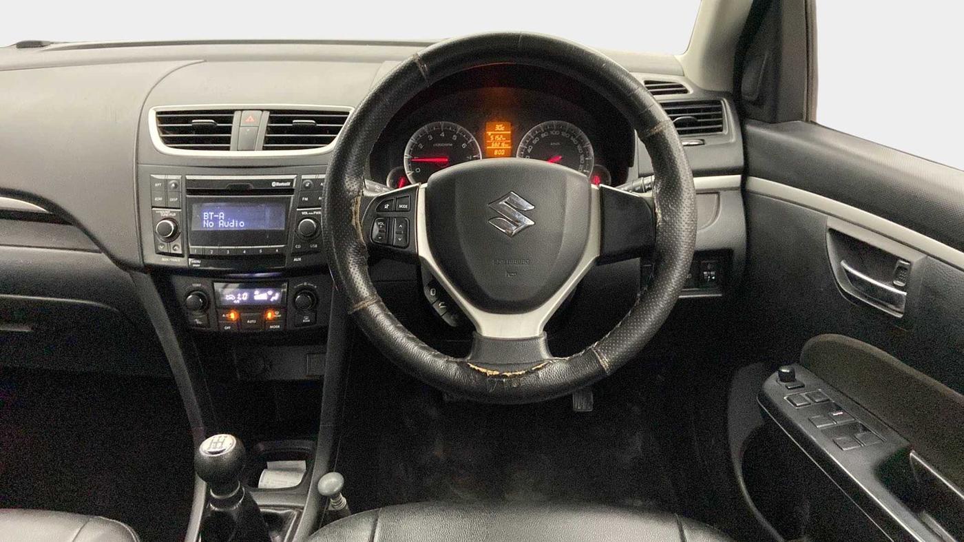 2017 Maruti Swift ZXI, Petrol, Manual, 68,440 km, Steering Wheel Close Up