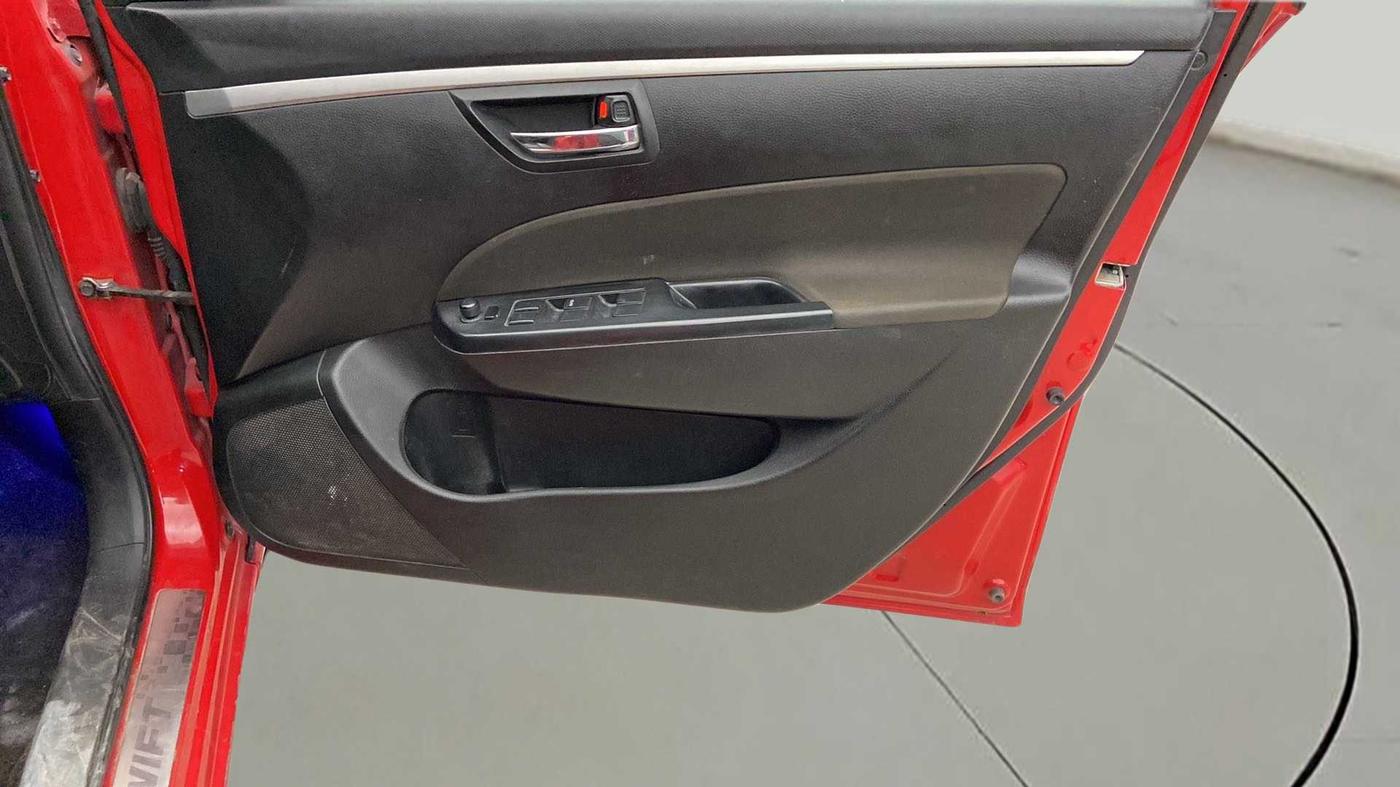 2017 Maruti Swift ZXI, Petrol, Manual, 68,440 km, Driver Side Door Panels Control
