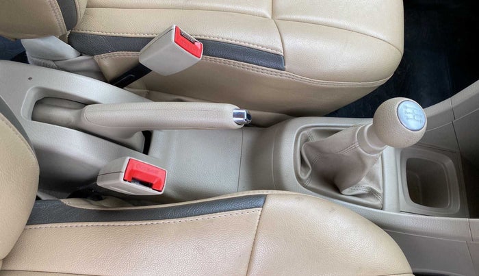 2013 Maruti Swift Dzire VXI, Petrol, Manual, 24,669 km, Gear Lever