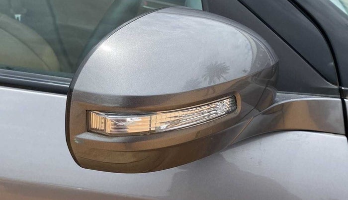 2013 Maruti Swift Dzire VXI, Petrol, Manual, 24,669 km, Right rear-view mirror - Indicator light has minor damage