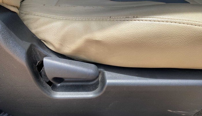 2016 Maruti Wagon R 1.0 VXI AMT, Petrol, Automatic, 48,043 km, Driver Side Adjustment Panel