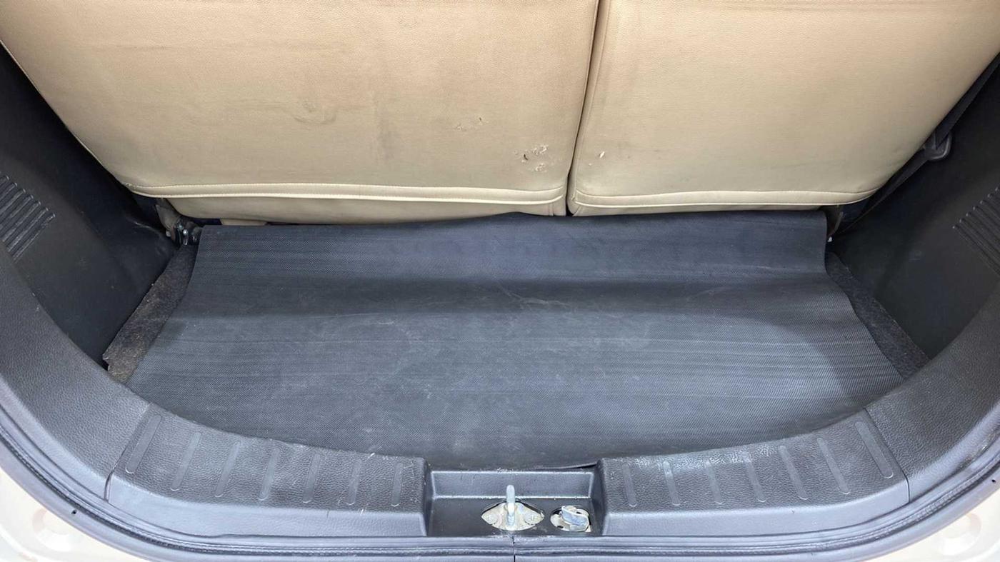 2016 Maruti Wagon R 1.0 VXI AMT, Petrol, Automatic, 48,043 km, Boot Inside