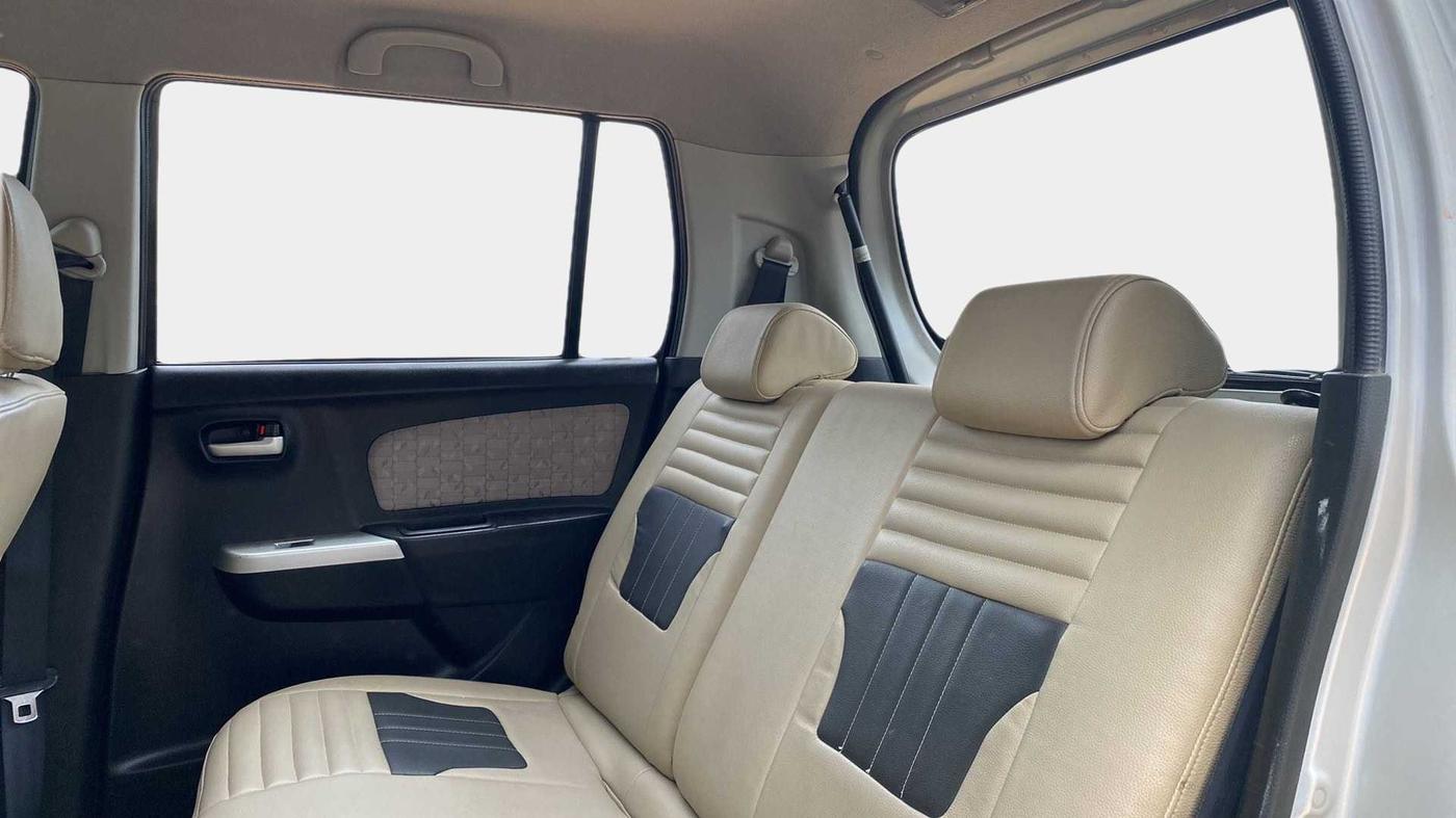 2016 Maruti Wagon R 1.0 VXI AMT, Petrol, Automatic, 48,043 km, Right Side Rear Door Cabin