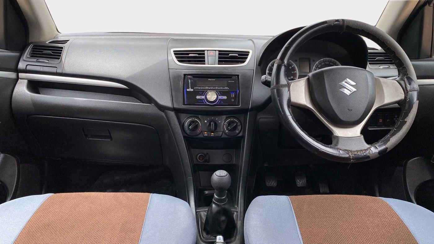 2014 Maruti Swift VXI, Petrol, Manual, 95,421 km, Dashboard