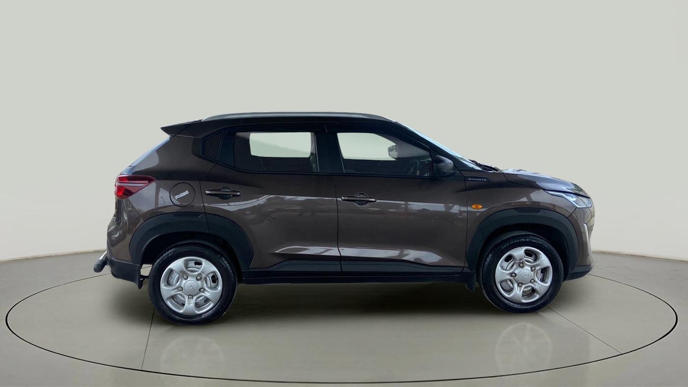 2023 Nissan MAGNITE XE, Petrol, Manual, 8,452 km, Right Side View