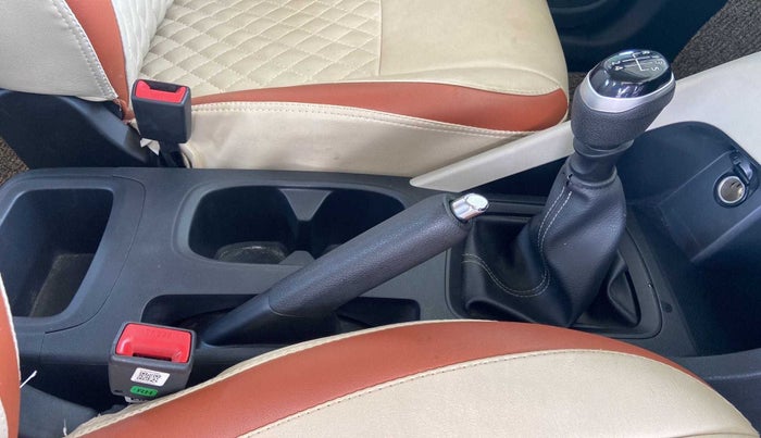 2023 Nissan MAGNITE XE, Petrol, Manual, 8,452 km, Gear Lever