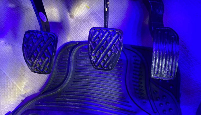 2016 Datsun Go Plus T, Petrol, Manual, 54,908 km, Pedals